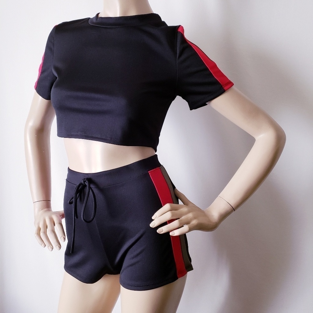 Common Crush Black, Green & Red On Trend Short Set